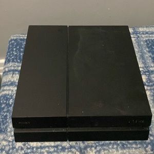 PS4 slim just got it 3 months ago and does not come with controller $150